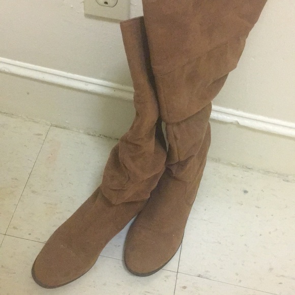 Knee high boots - Picture 2 of 2